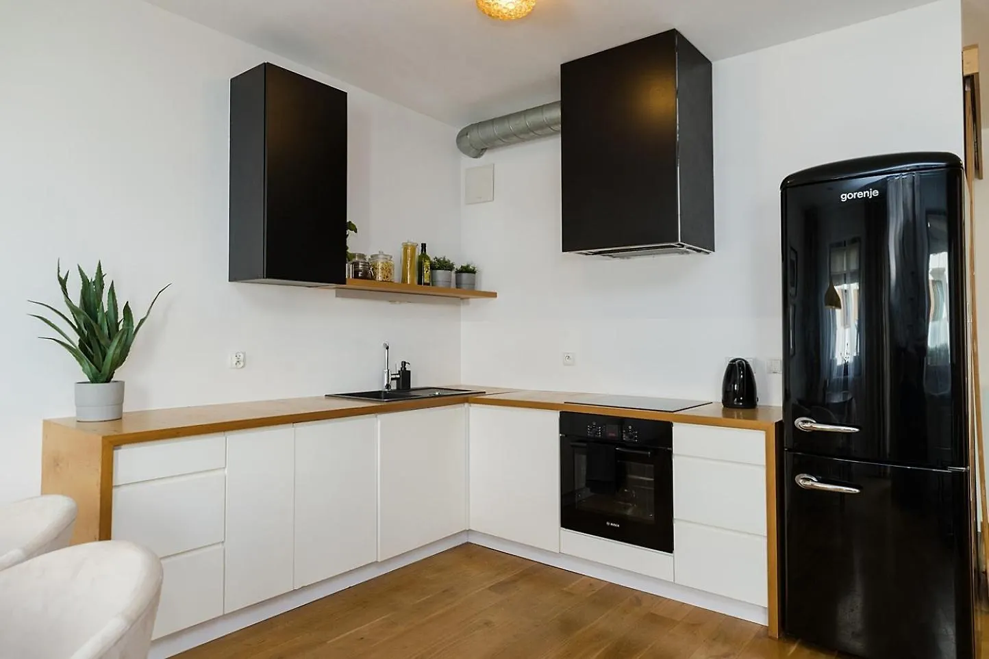 Lanciego - Przytulny Apartament Z Osobna Sypialna, Balkon, Wi-Fi, Natolin, Ursynow Warsaw 0*,