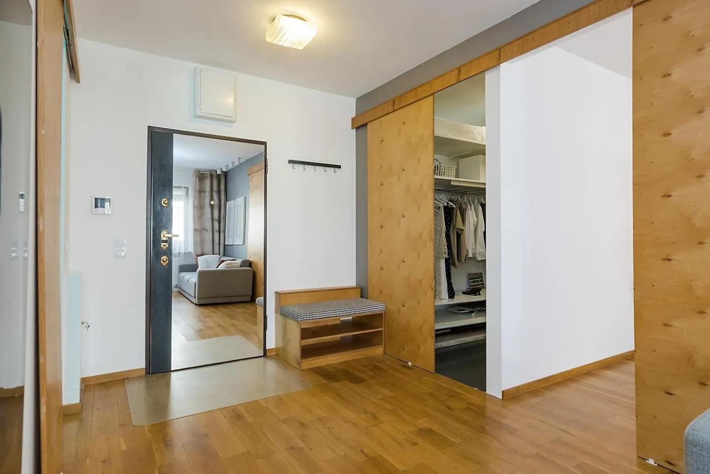 Lanciego - Przytulny Apartament Z Osobna Sypialna, Balkon, Wi-Fi, Natolin, Ursynow Warsaw 0*,  Poland